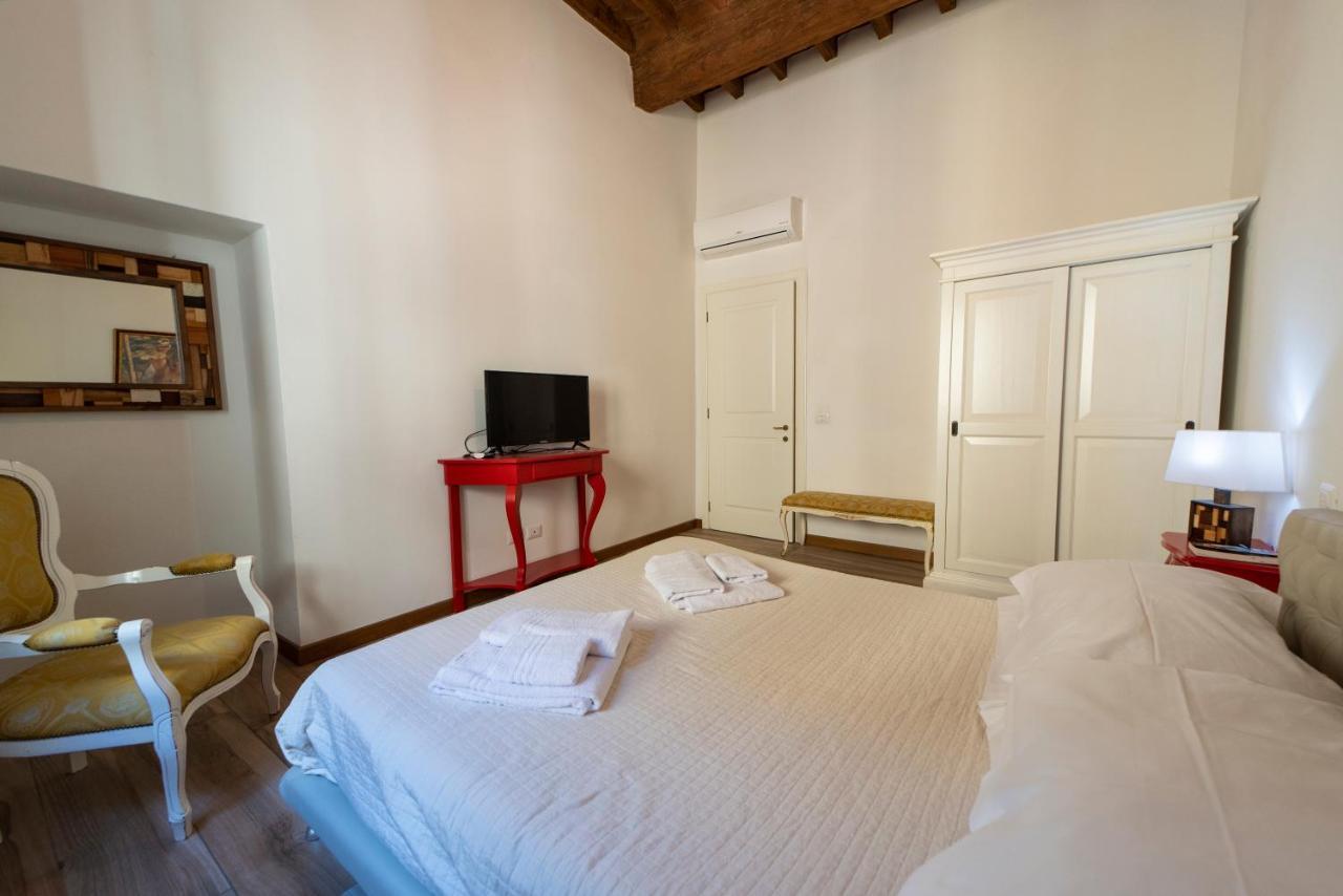 Apartamento Residenza Santa Croce Florencia Exterior foto